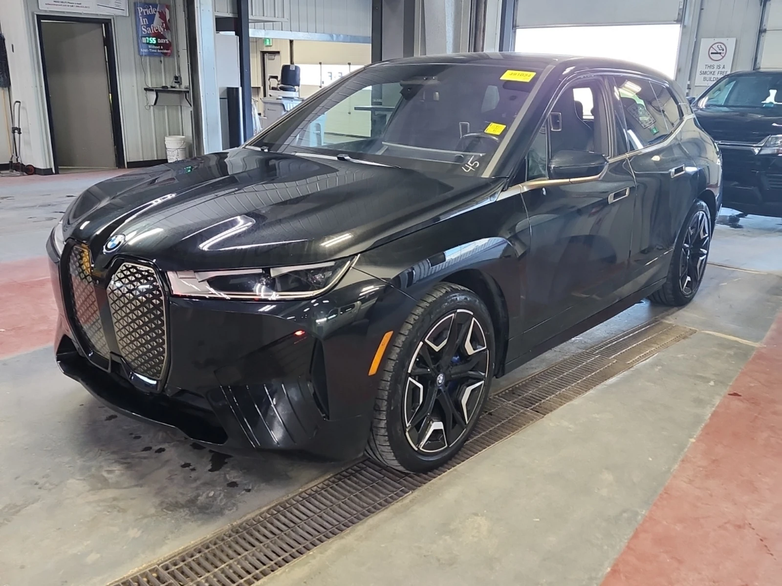 BMW iX * * CARFAX * * АВТО КРЕДИТ * * , снимка 1