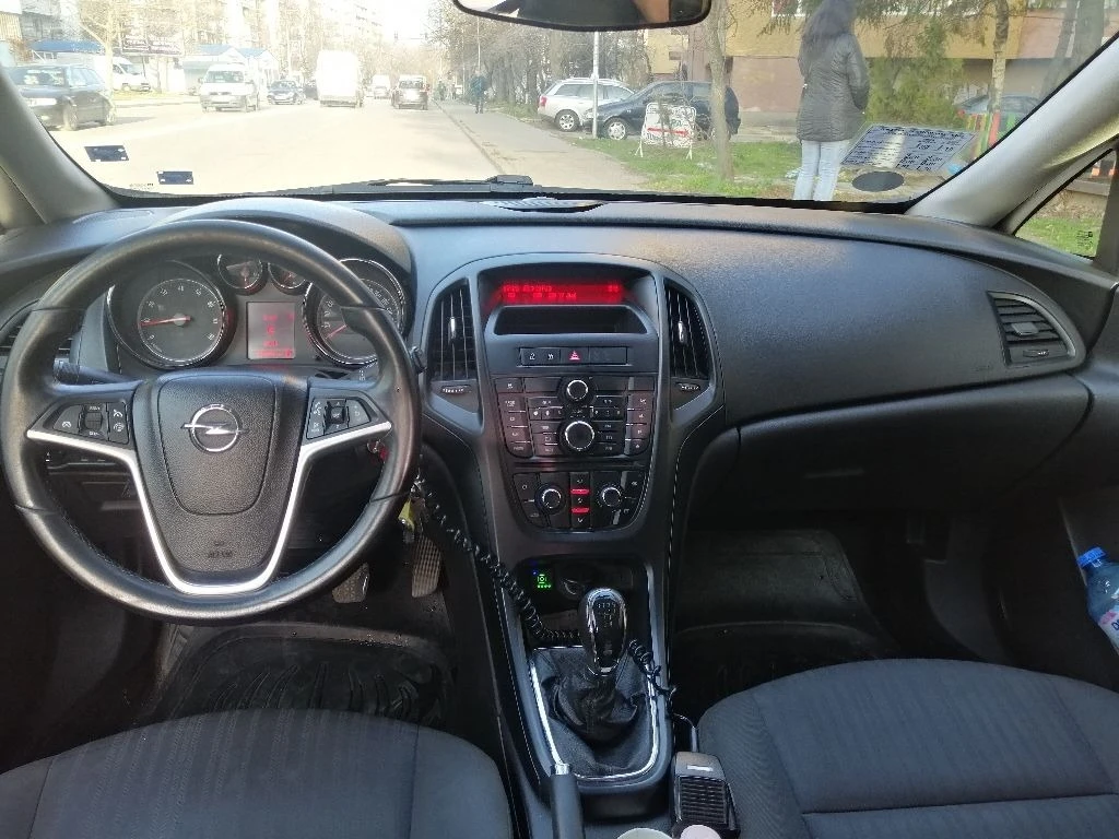 Opel Astra 1, 4  100кс ГАЗ - изображение 8