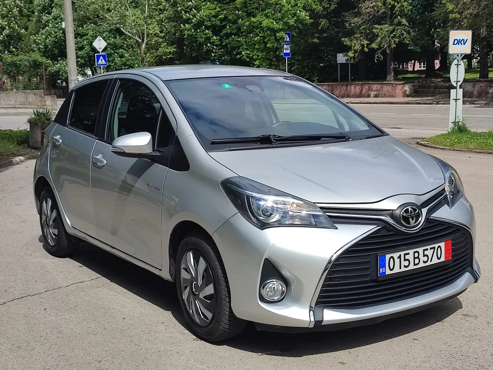 Toyota Yaris 1.33i NAVI ШВЕЙЦАРИЯ  - изображение 3