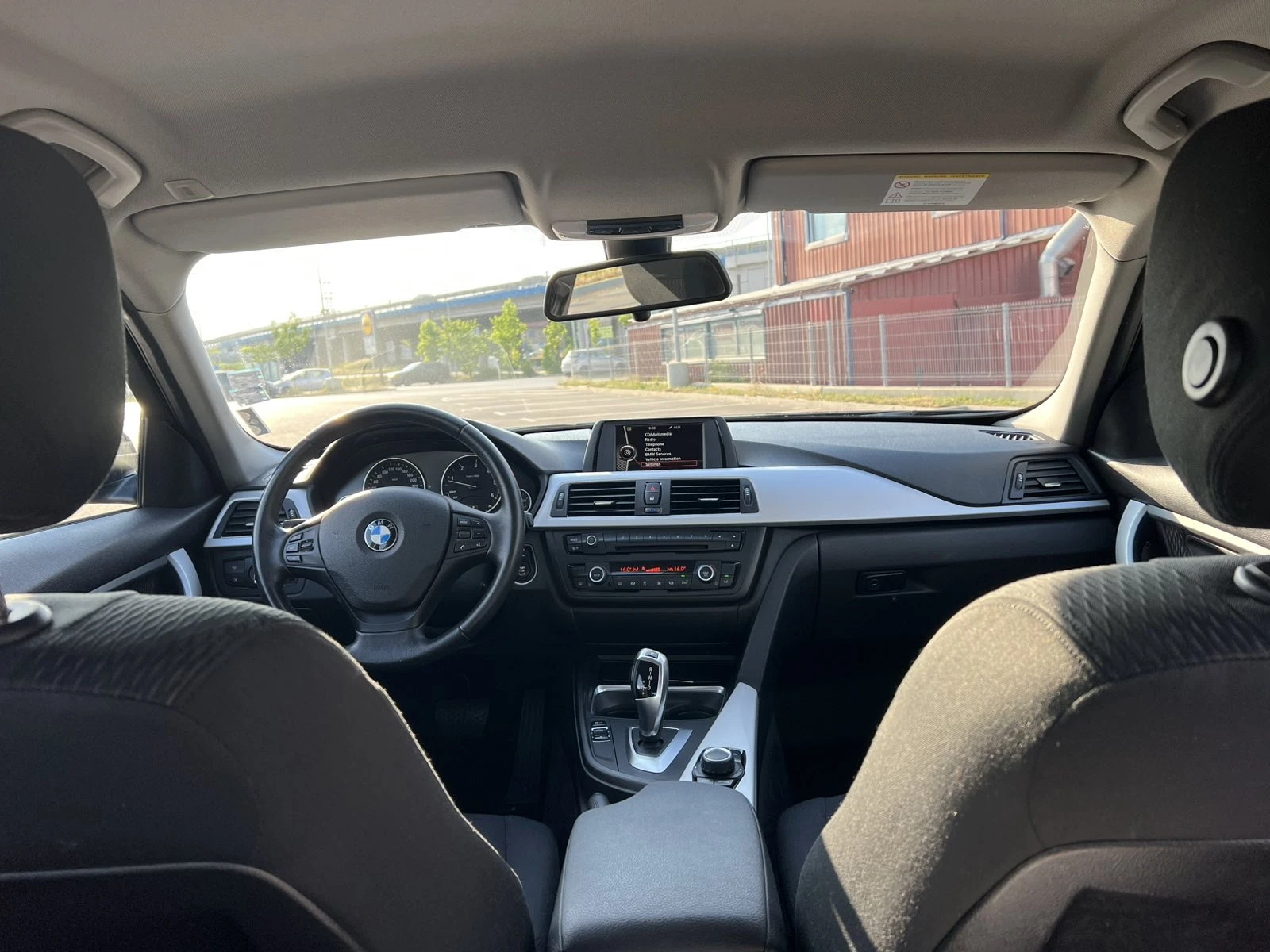 BMW 320 XDrive * сменени вериги*  - изображение 7