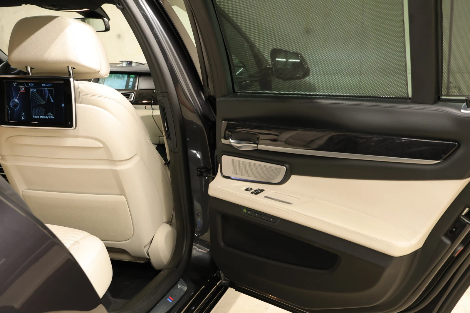 BMW 750 xDrive M Sport Paket | Mobile.bg   15