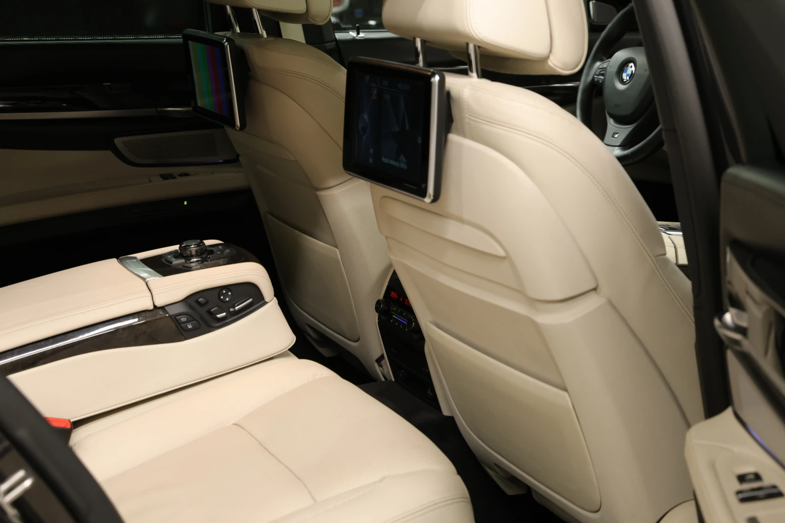 BMW 750 xDrive M Sport Paket | Mobile.bg   16