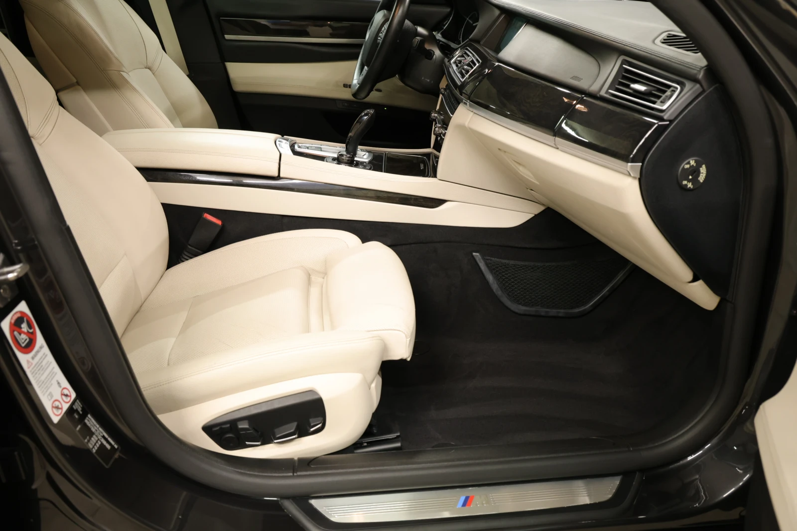 BMW 750 xDrive M Sport Paket | Mobile.bg   12