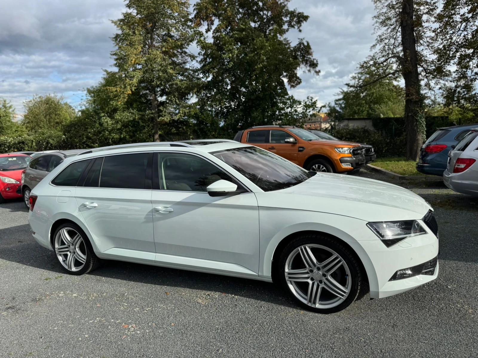 Skoda Superb 2, 0 TSI  - изображение 9