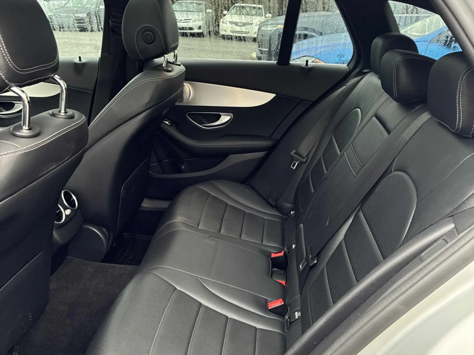 Mercedes-Benz C 300 * * CARFAX * * ���� ������ * *  | Mobile.bg � ����������� 10