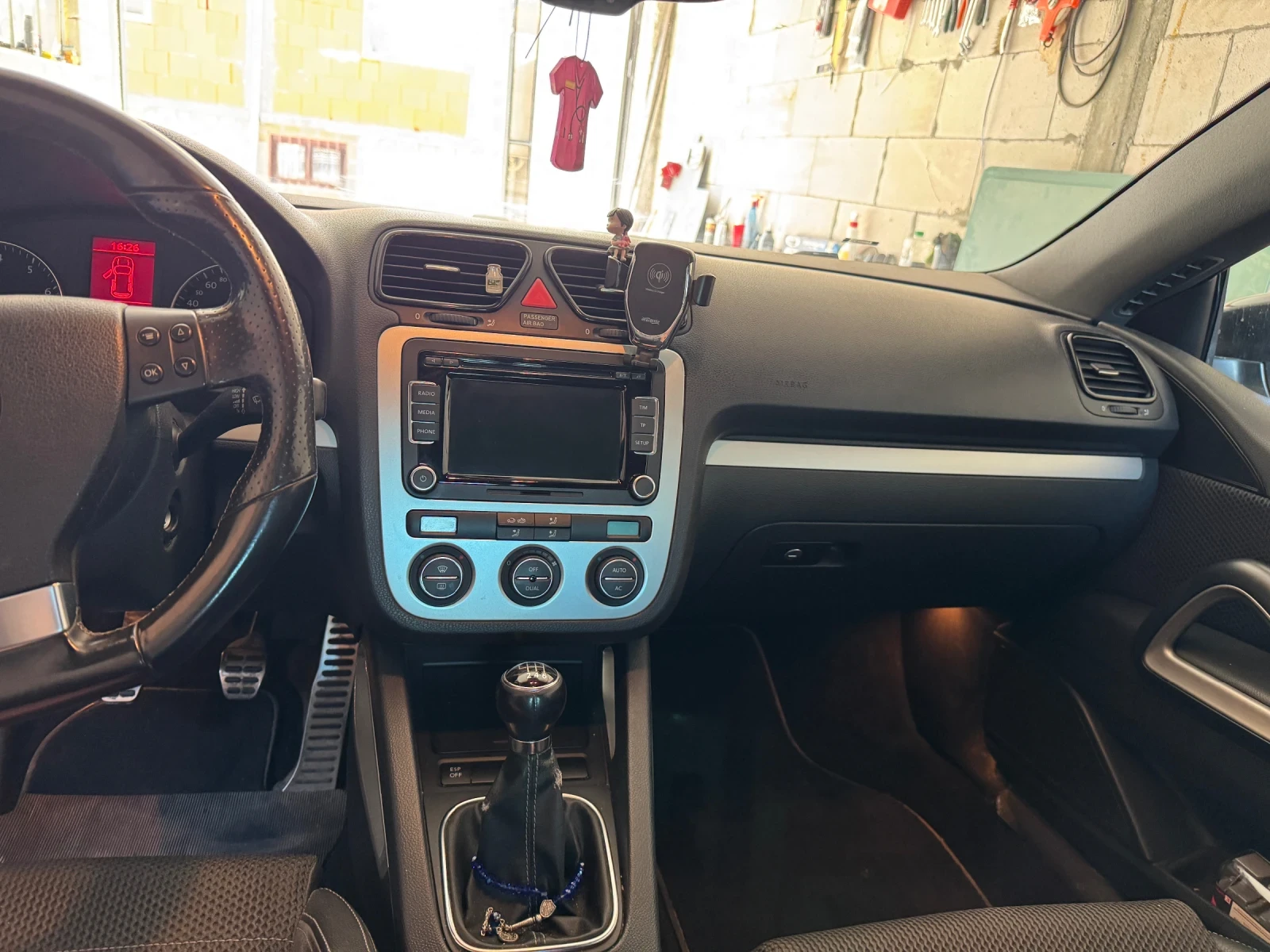 VW Scirocco, снимка 8 - Автомобили и джипове - 54234675