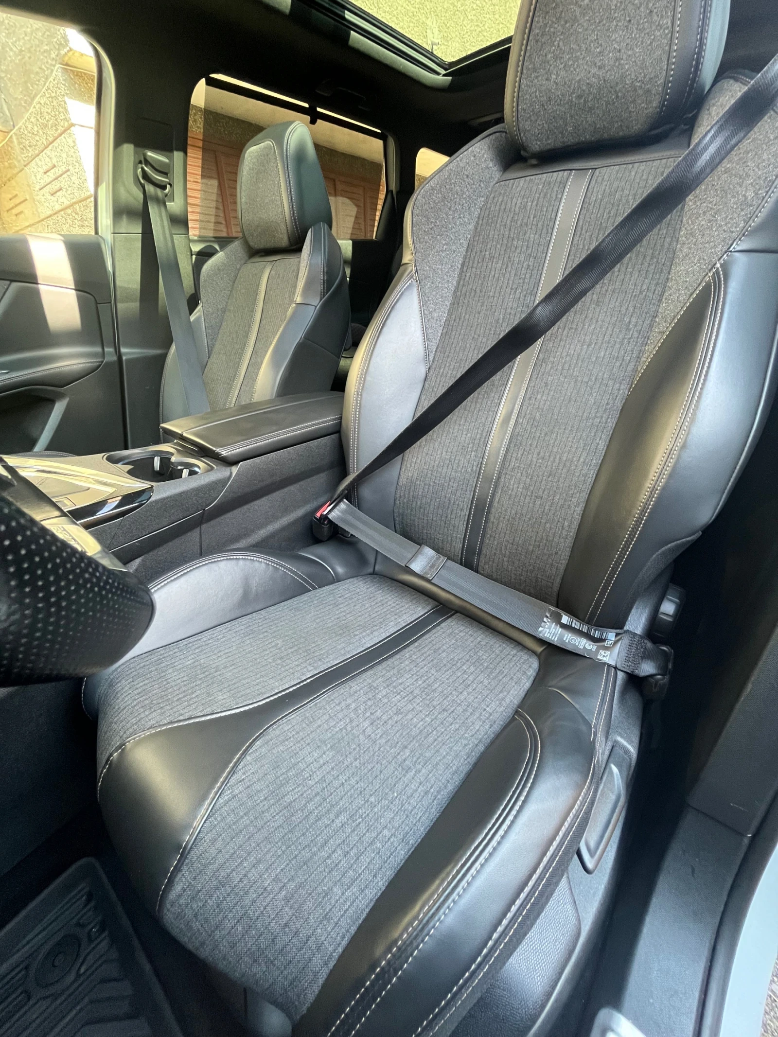 Peugeot 5008 2.0 Bluehdi 150k.c GT-line, снимка 9 - Автомобили и джипове - 54629630