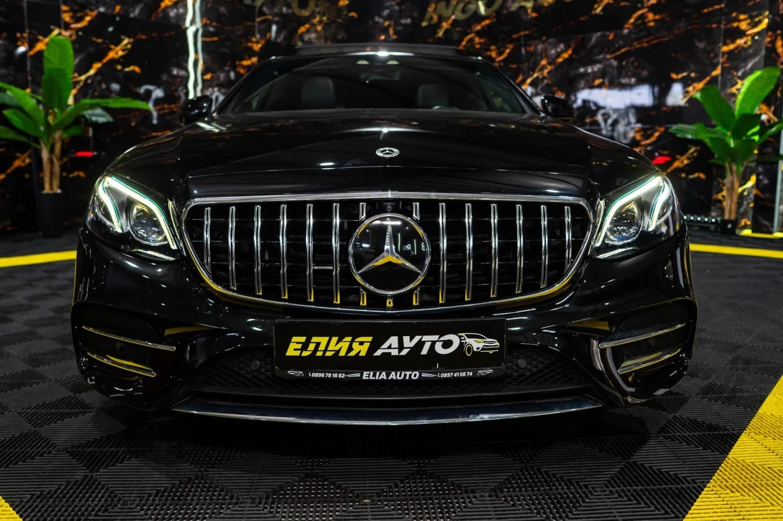 Mercedes-Benz E 220 D FULL AMG LINE LED ПАНО BURM 3XTV ЛИЗИНГ 100%, снимка 3 - Автомобили и джипове - 54818655