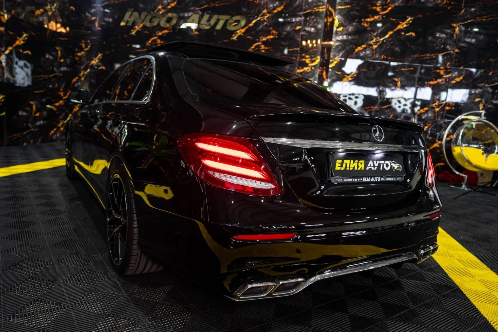 Mercedes-Benz E 220 D FULL AMG LINE LED ПАНО BURM 3XTV ЛИЗИНГ 100%, снимка 6 - Автомобили и джипове - 54818655