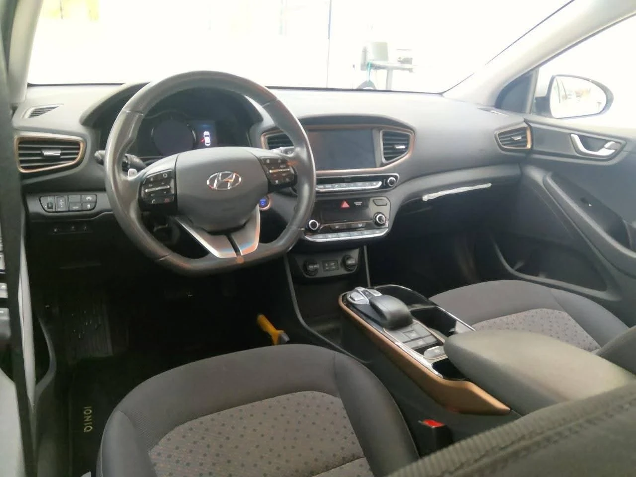 Hyundai Ioniq 99.9% SOH Comfort, снимка 10 - Автомобили и джипове - 54948405