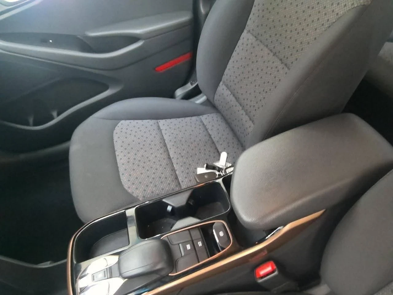 Hyundai Ioniq 99.9% SOH Comfort, снимка 12 - Автомобили и джипове - 54948405