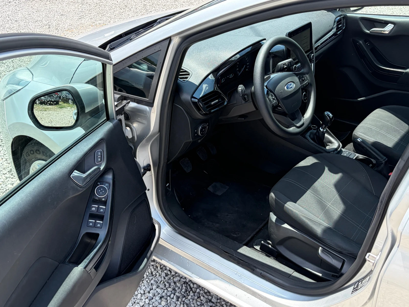 Ford Fiesta 1.5TDCI* NAVI* CLIMA, снимка 9 - Автомобили и джипове - 55009678