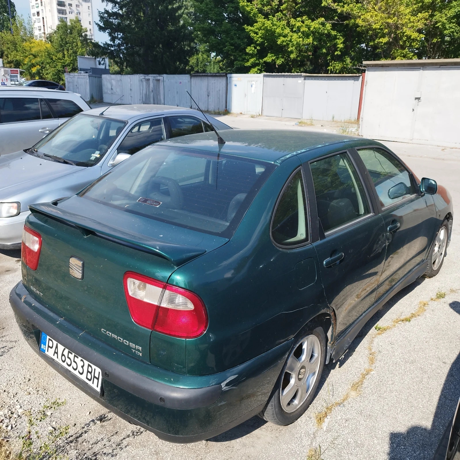 Seat Cordoba, снимка 4 - Автомобили и джипове - 55195120
