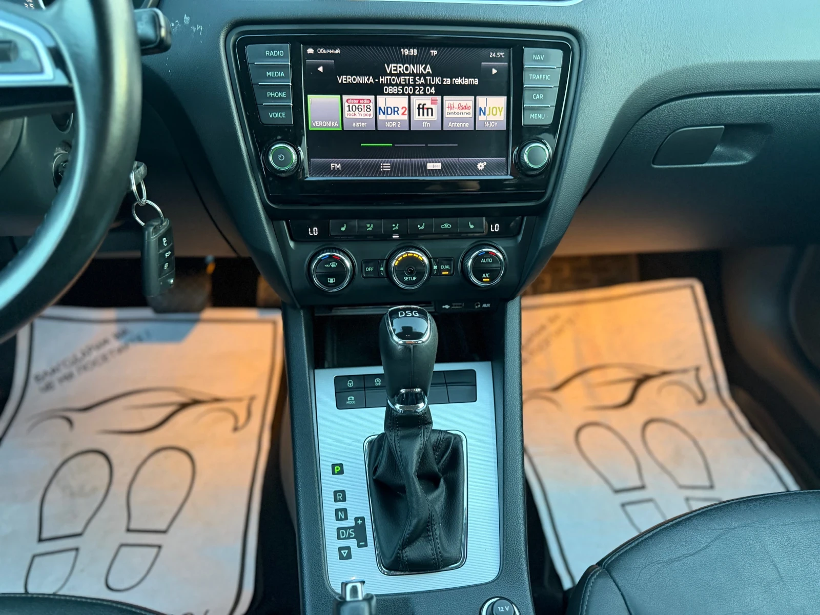 Skoda Octavia 1.4 I, снимка 14 - Автомобили и джипове - 55425778