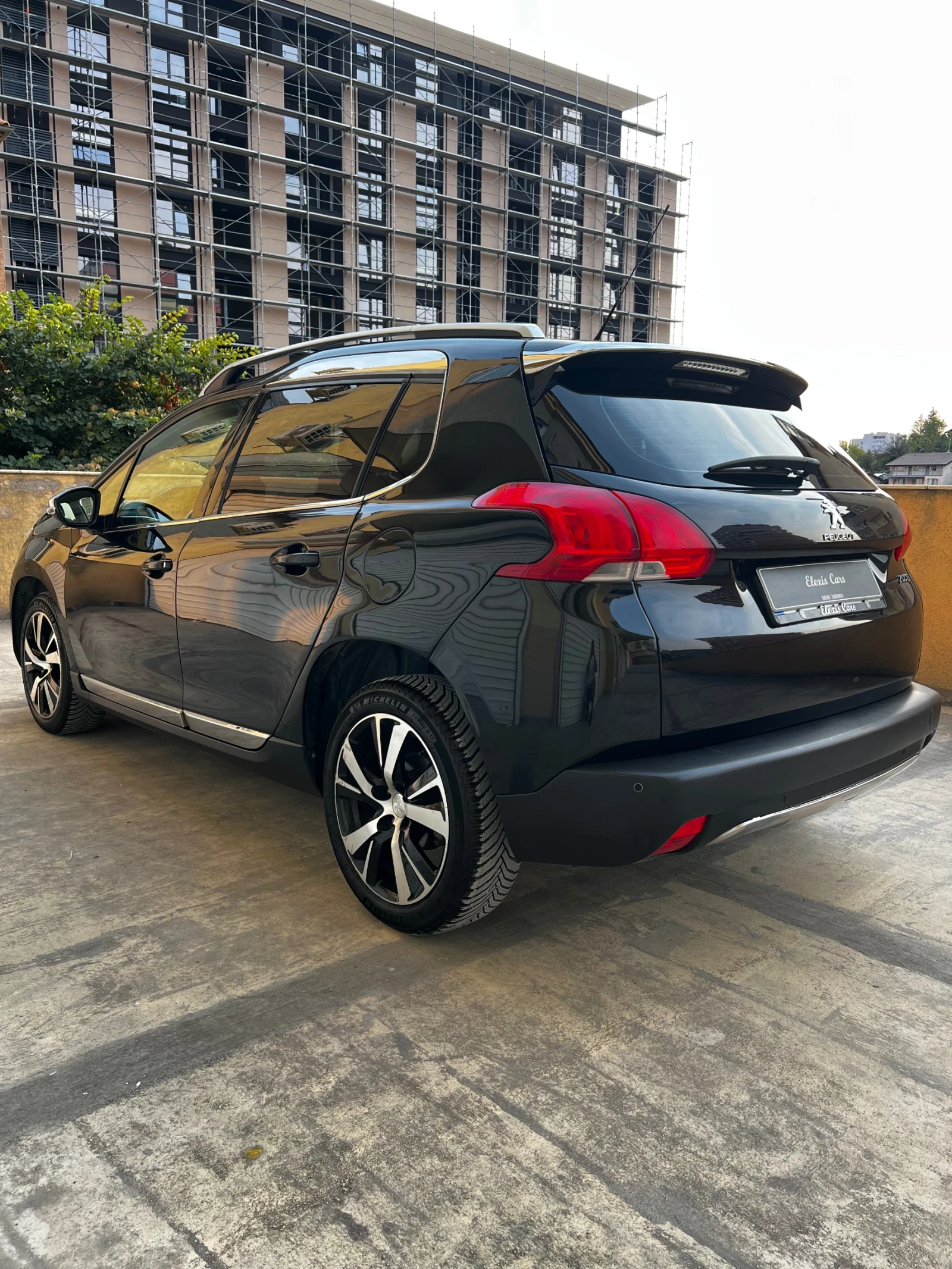 Peugeot 2008 1.6 BlueHDI, снимка 5 - Автомобили и джипове - 56160479