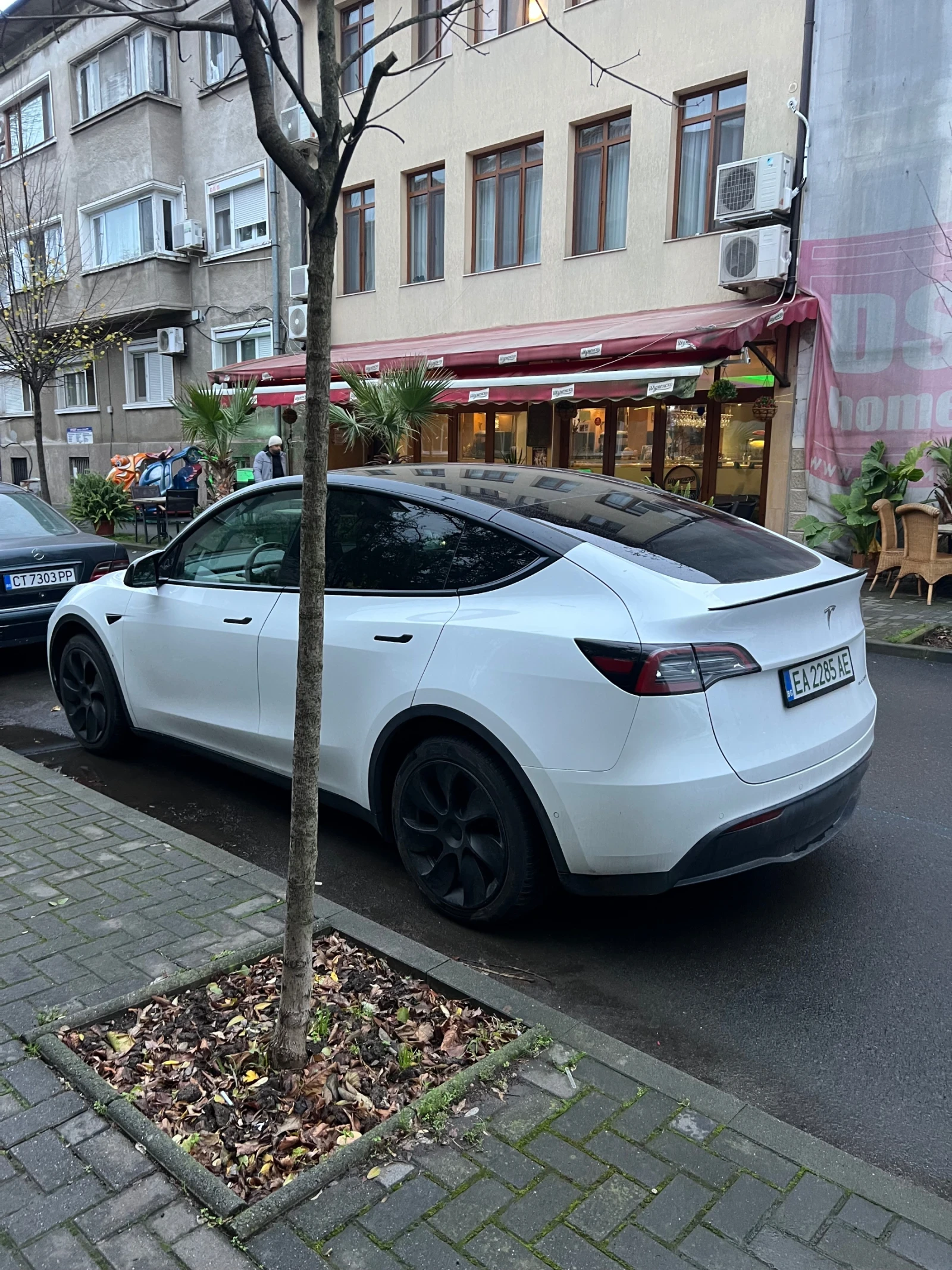 Tesla Model Y Long Range, снимка 11 - Автомобили и джипове - 56509105