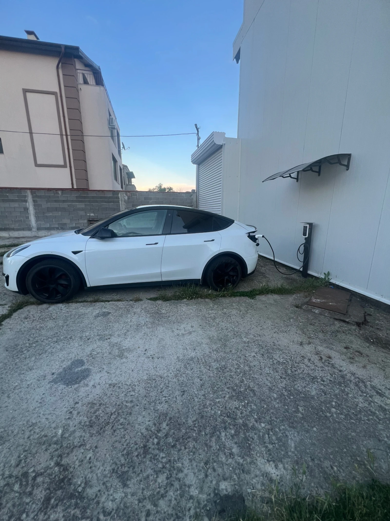 Tesla Model Y Long Range, снимка 4 - Автомобили и джипове - 56509105