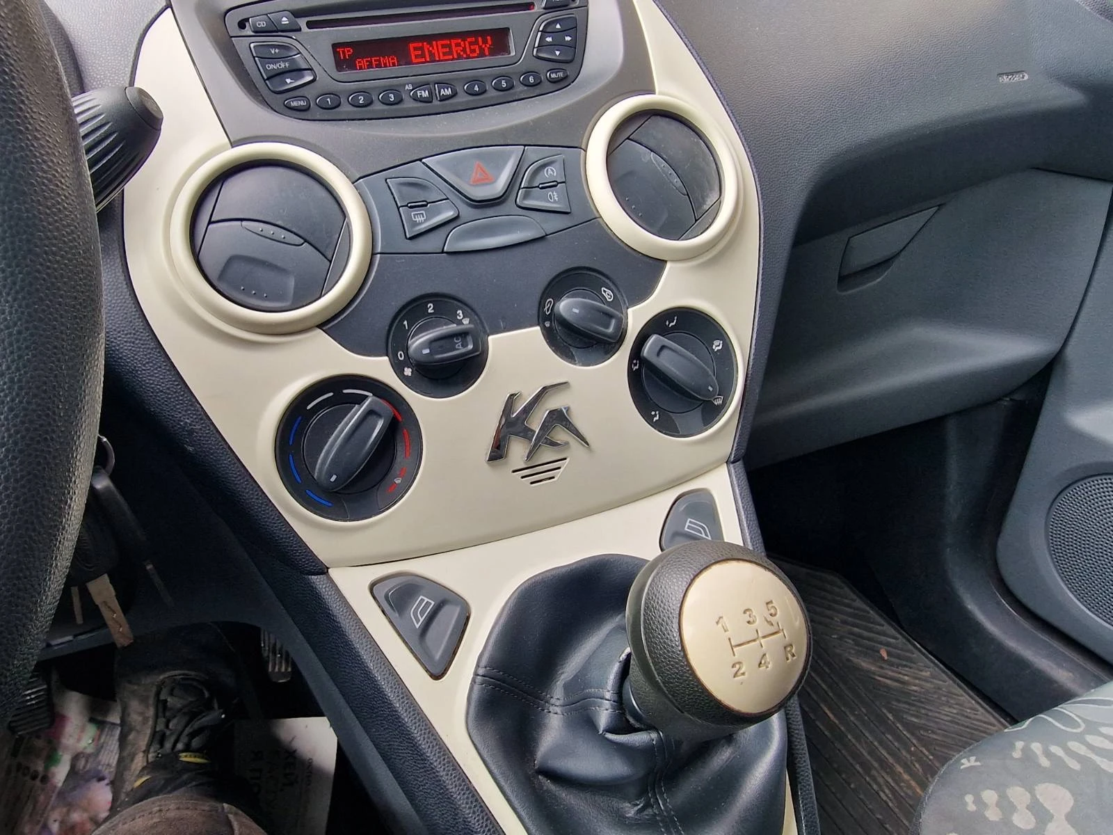 Ford Ka 1.2, снимка 9 - Автомобили и джипове - 56714239