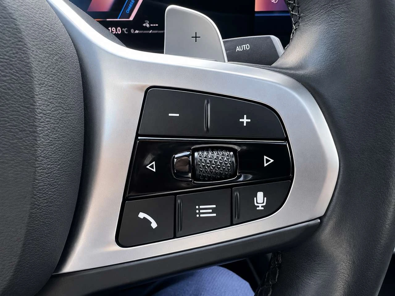 BMW 330 2024 BMW 3 Series Sedan 330e Plug-in | Mobile.bg � ����������� 16