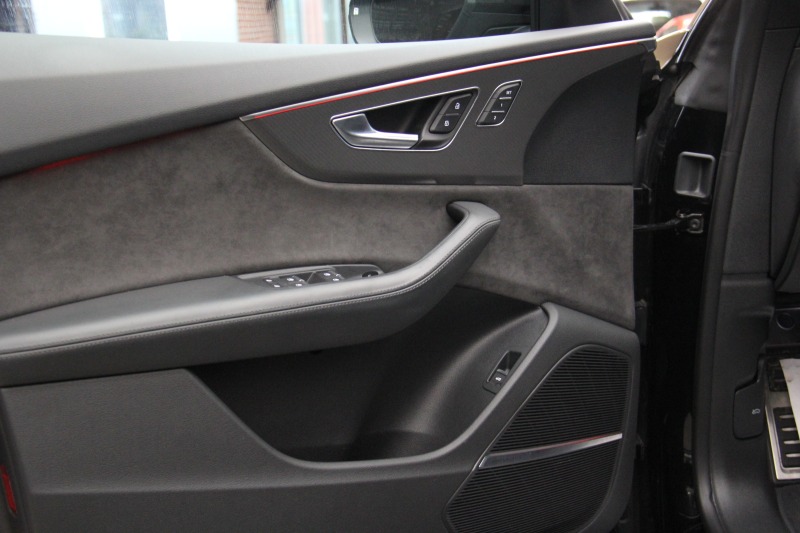 Audi RSQ8 Bang&Olufsen/Carbon/Керамика/Обдухване/Head-Up, снимка 10 - Автомобили и джипове - 44175039
