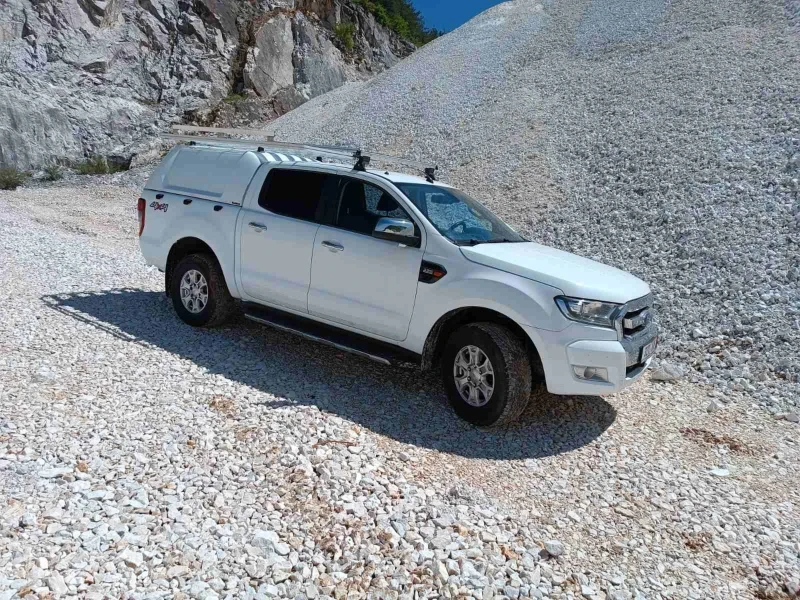 Ford Ranger WHITE BISON