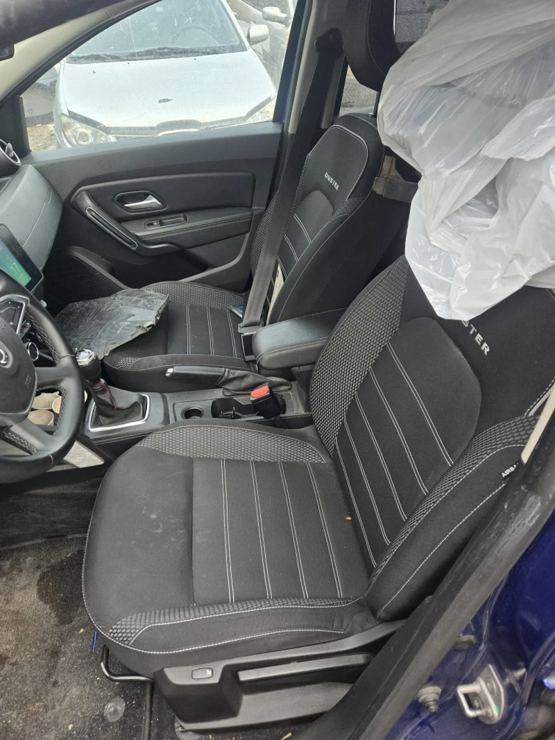 Dacia Duster 1.0TCE на части, снимка 5 - Автомобили и джипове - 53289980