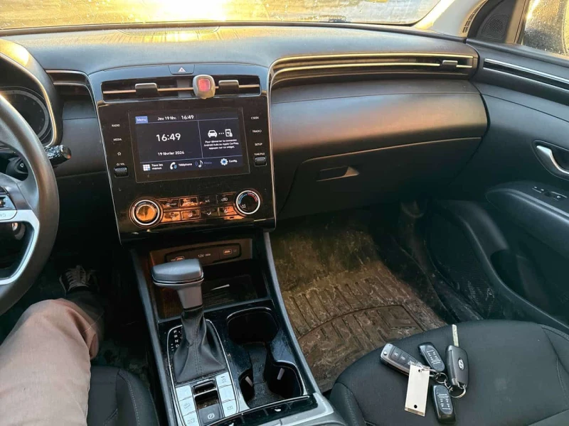 Hyundai Tucson * Essential * CARFAX * ЦЕНА ДО БГ, снимка 8 - Автомобили и джипове - 53584061