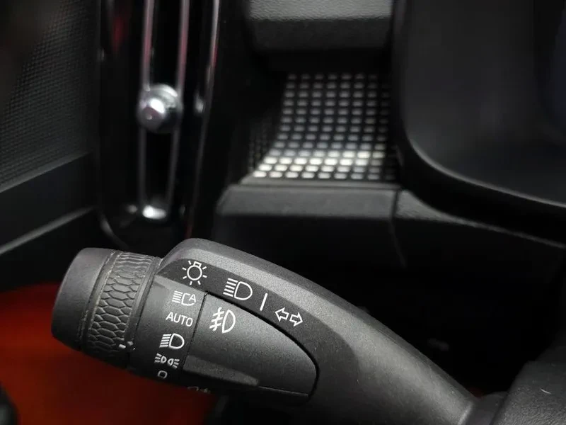 Volvo XC40, снимка 17 - Автомобили и джипове - 54829938