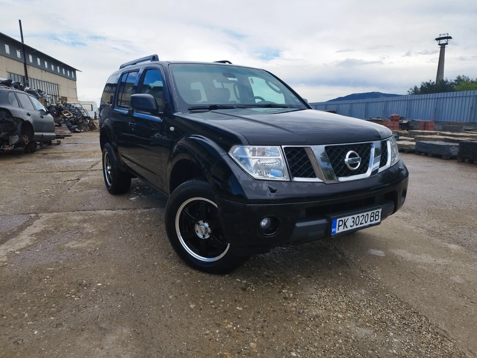 Nissan Pathfinder 2, 5 Автомат - изображение 2