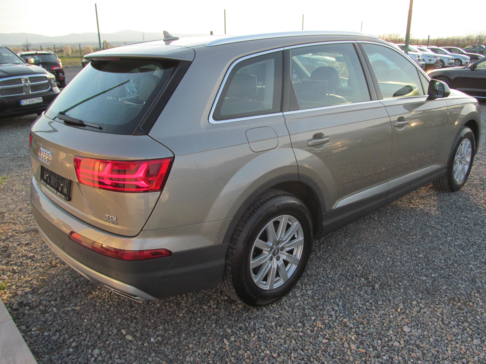 Audi Q7 3.0TDI* 272k.c* 7Mesta* Панорама* HED UP* FULL - изображение 4