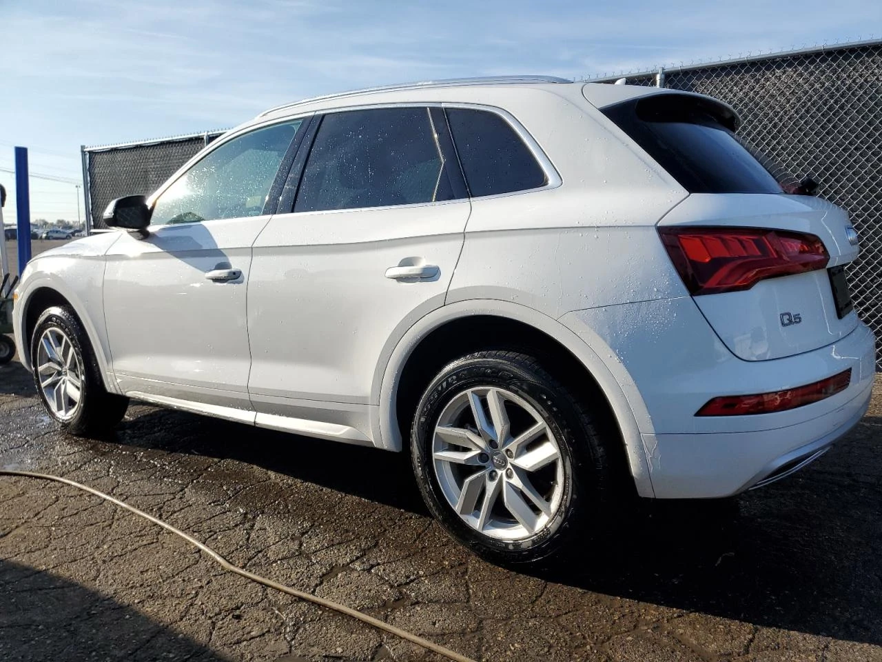 Audi Q5 PREMIUM 2.0T - изображение 3