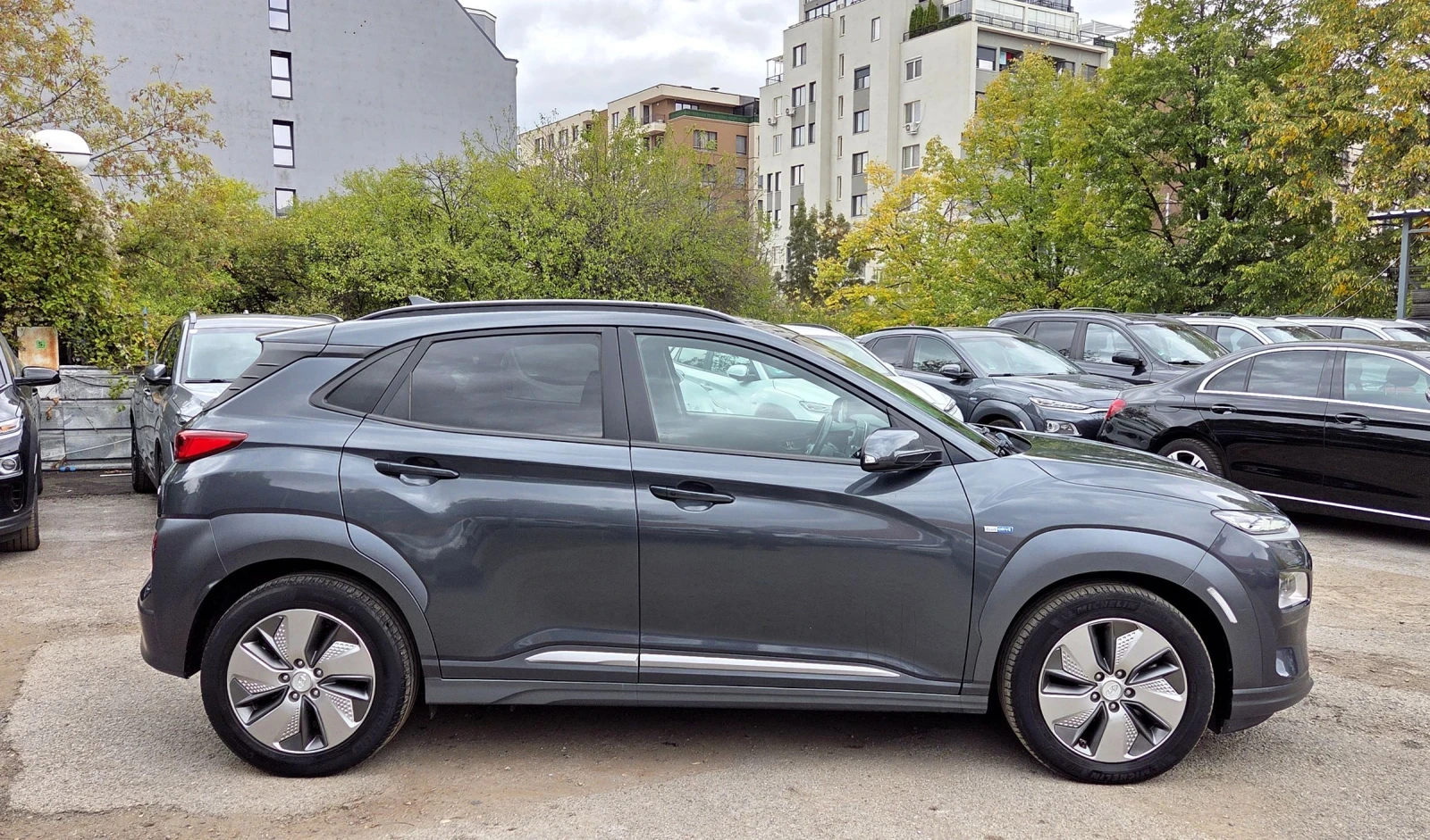 Hyundai Kona 64KWh/SOH100%/Premium, снимка 2 - Автомобили и джипове - 54830437