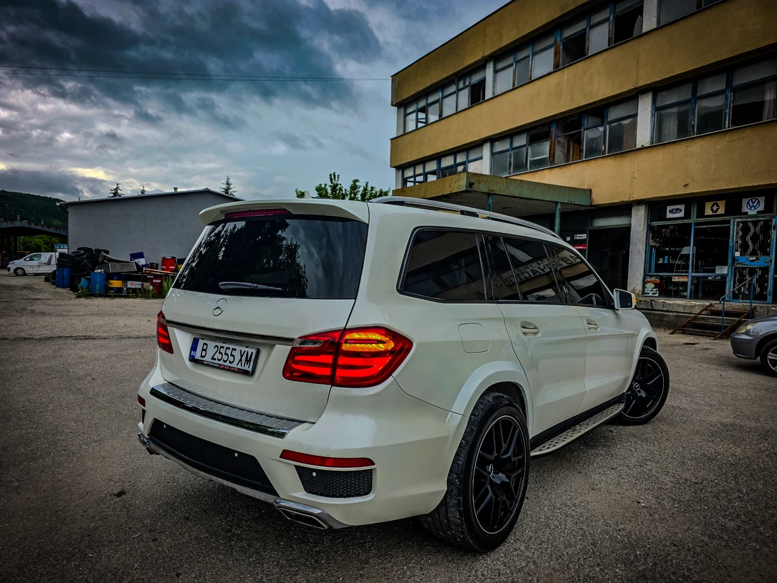Mercedes-Benz GL 350 = CDI= AMG PACKET= 3XTV= 360 = DISTRONIC= , снимка 8 - Автомобили и джипове - 54885533