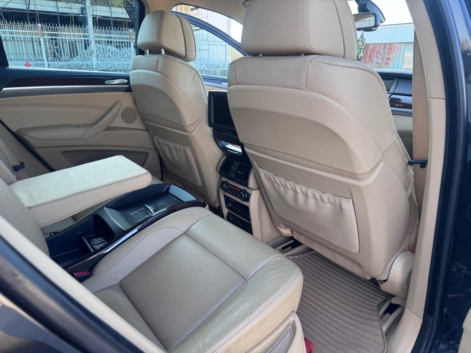 BMW X6 3.5i Individual, снимка 6 - Автомобили и джипове - 55080133