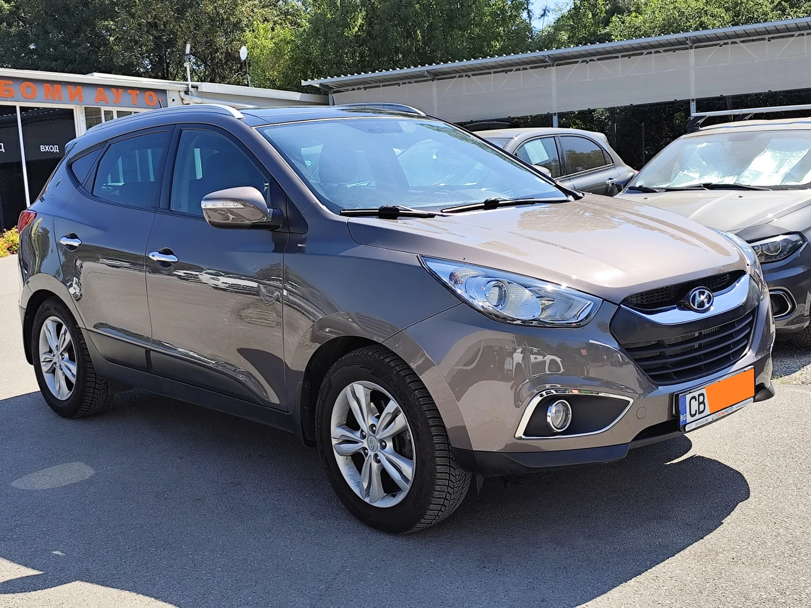 Hyundai IX35 2.0CRDi* 4X4* AВТОМАТИК* ПАНОРАМА* NAVI* CAMERA* , снимка 3 - Автомобили и джипове - 55688536