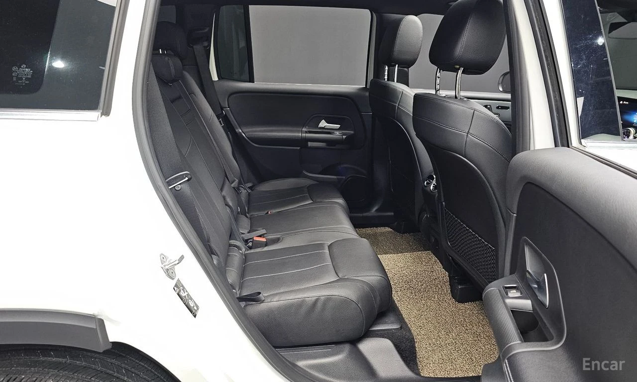 Mercedes-Benz GLB 200 d* DISTRONIC* ПАНОРАМА* КАМЕРА* КРАЙНА ЦЕНА, снимка 15 - Автомобили и джипове - 55987055