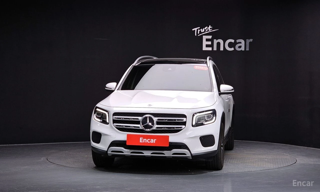 Mercedes-Benz GLB 200 d* DISTRONIC* ПАНОРАМА* КАМЕРА* КРАЙНА ЦЕНА, снимка 2 - Автомобили и джипове - 55987055