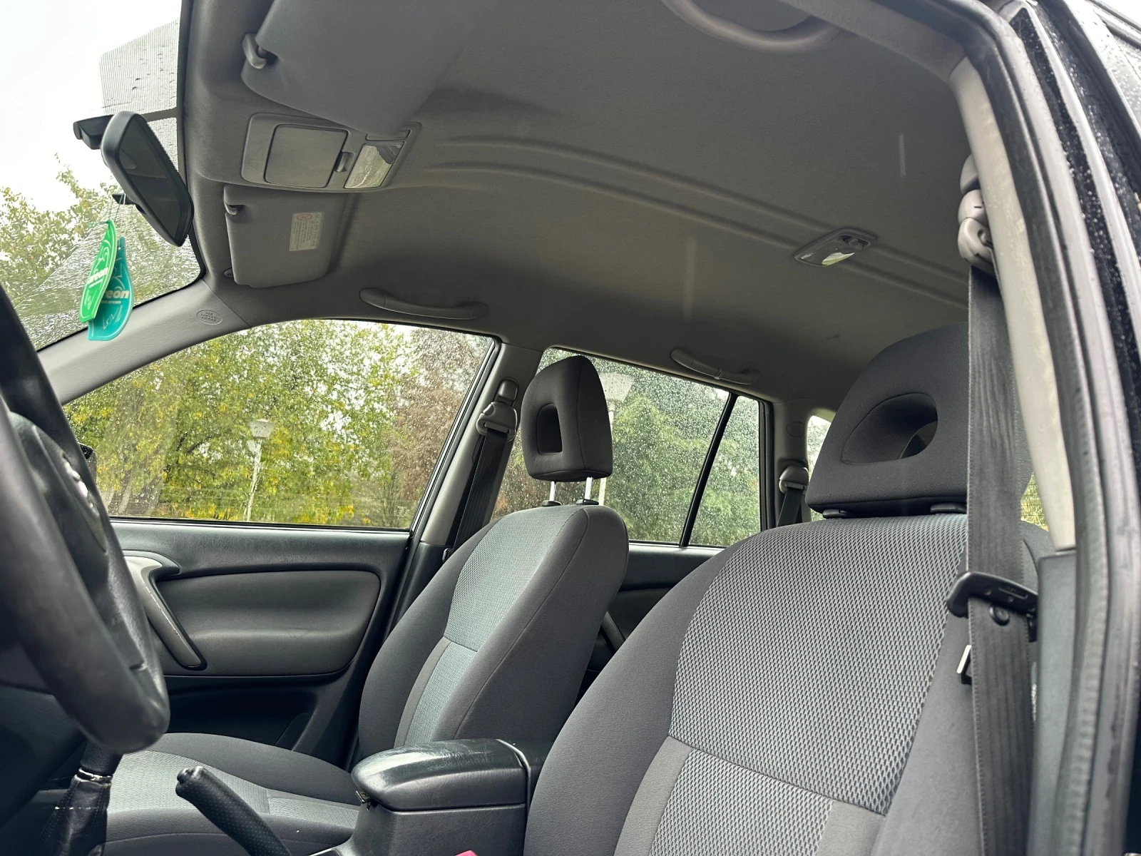 Toyota Rav4 1.8vvti, снимка 11 - Автомобили и джипове - 56679920