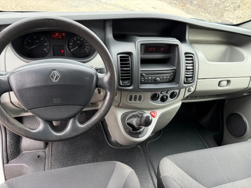 Renault Trafic 2.0DCI 115kc ТОП СЪСТОЯНИЕ, снимка 12 - Бусове и автобуси - 48892301