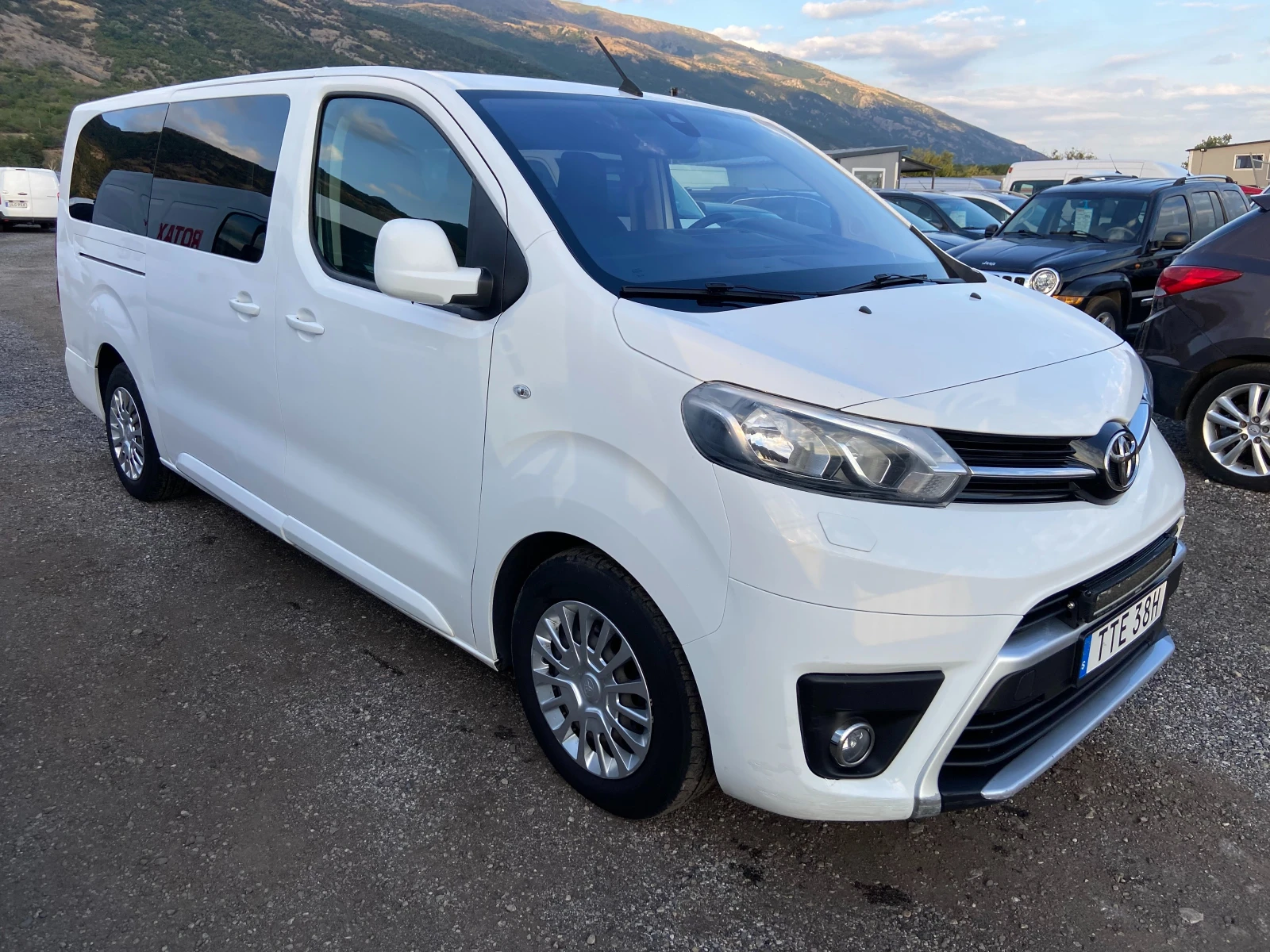 Toyota Proace VERSO 2.0 NAVI MAXI 8+ 1 - изображение 3