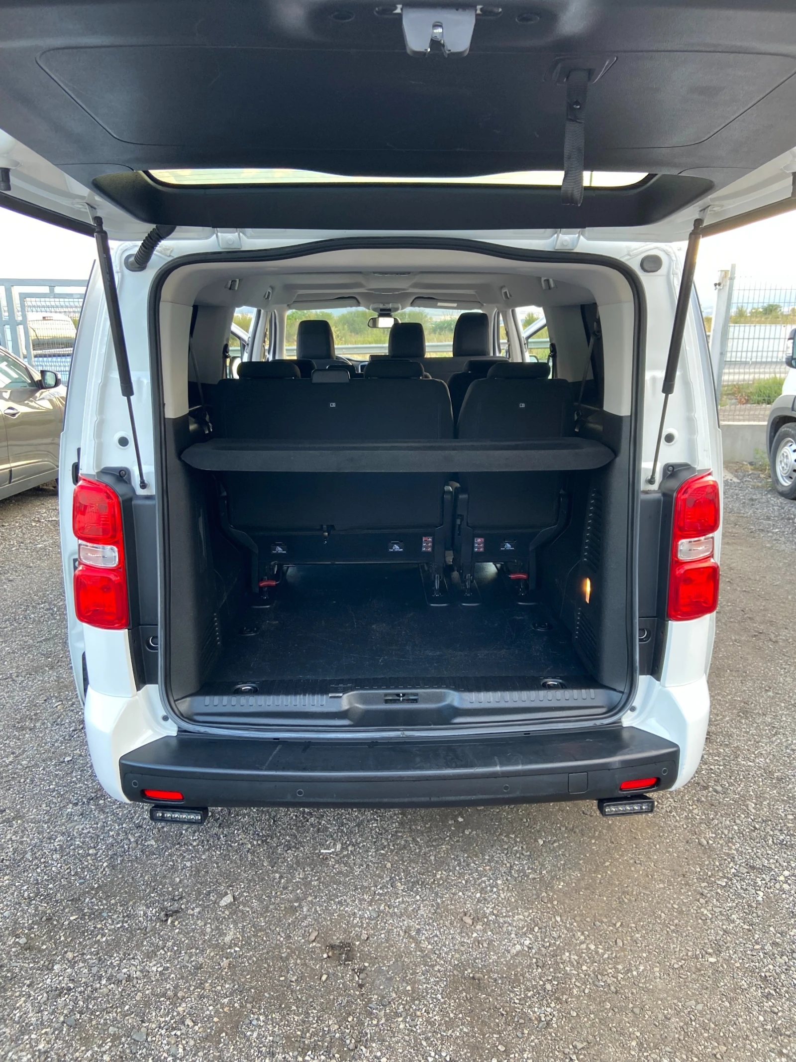 Toyota Proace VERSO 2.0 NAVI MAXI 8+ 1 | Mobile.bg � ����������� 12