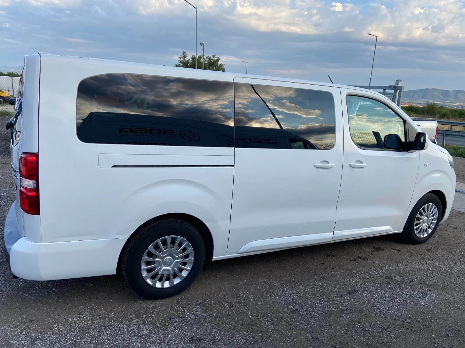 Toyota Proace VERSO 2.0 NAVI MAXI 8+ 1 - изображение 7