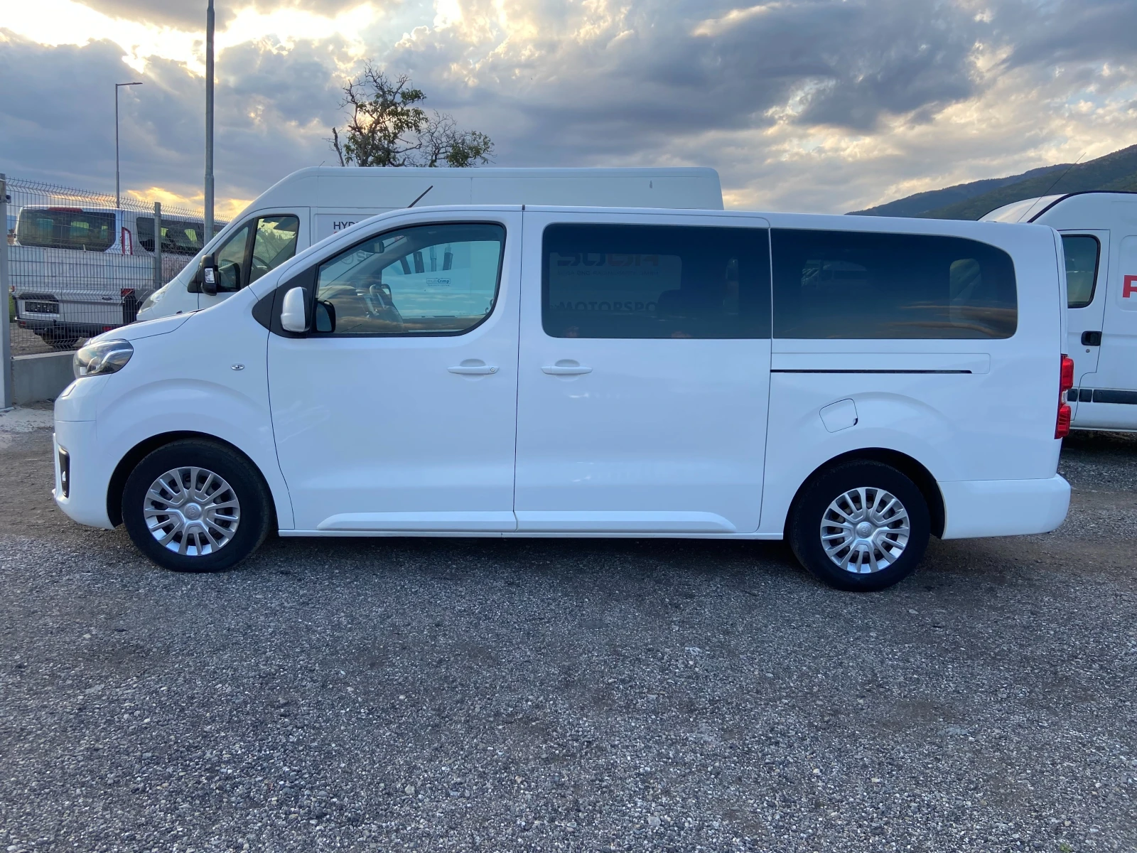 Toyota Proace VERSO 2.0 NAVI MAXI 8+ 1 - изображение 4