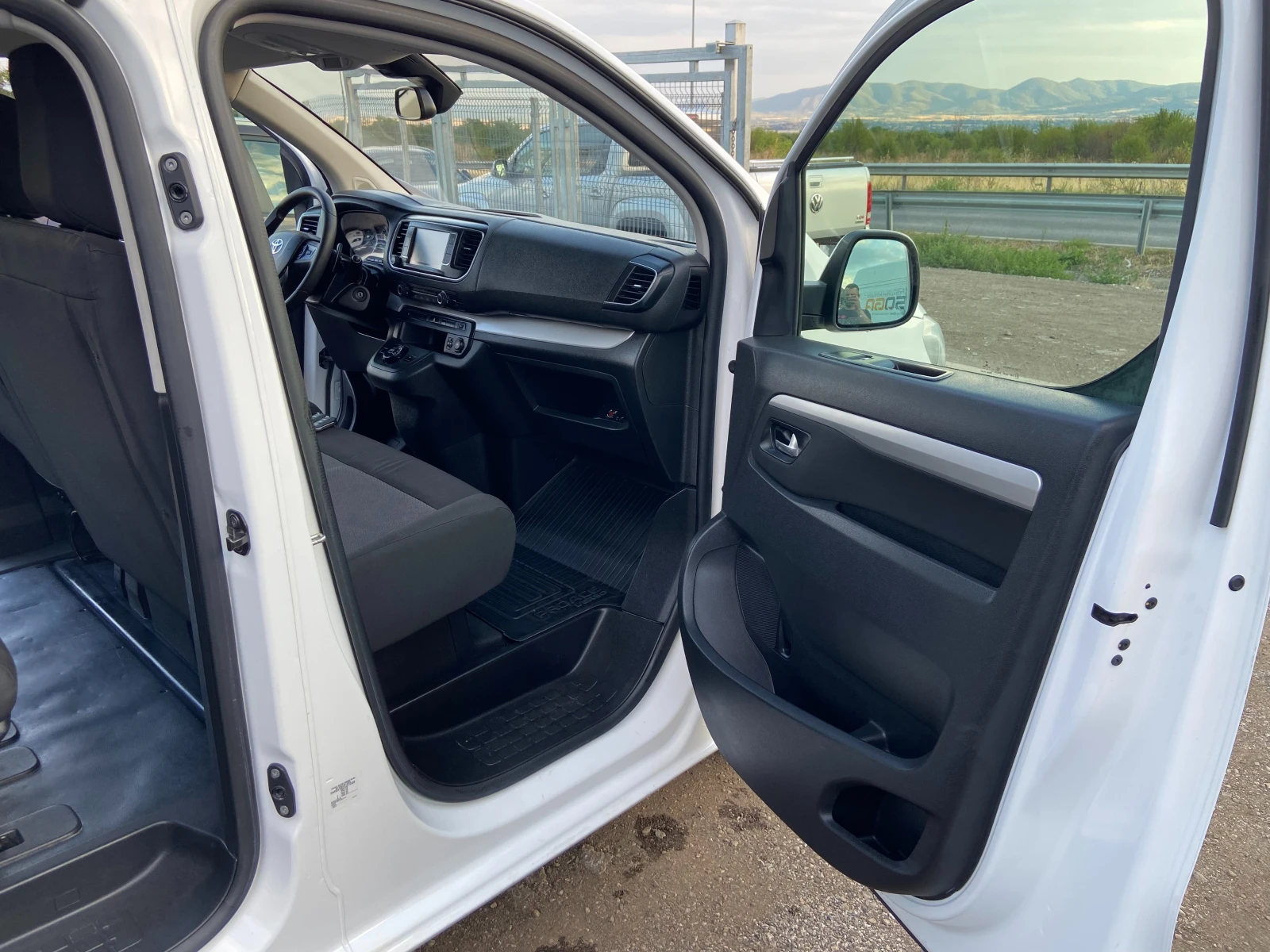 Toyota Proace VERSO 2.0 NAVI MAXI 8+ 1 | Mobile.bg � ����������� 15