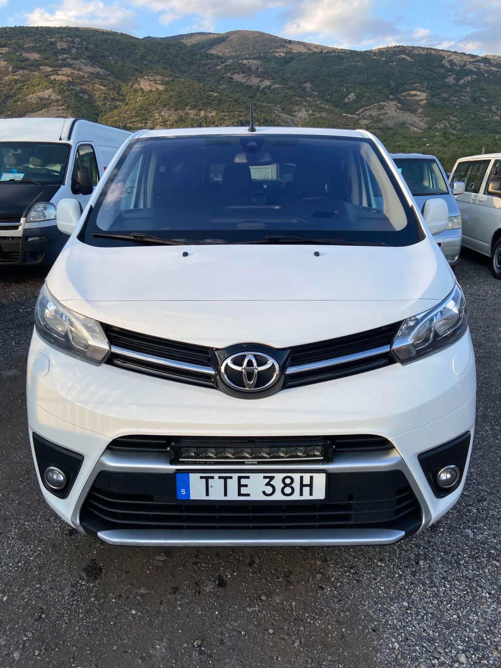 Toyota Proace VERSO 2.0 NAVI MAXI 8+ 1 - изображение 2