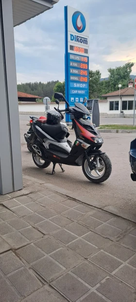  Aprilia Sr