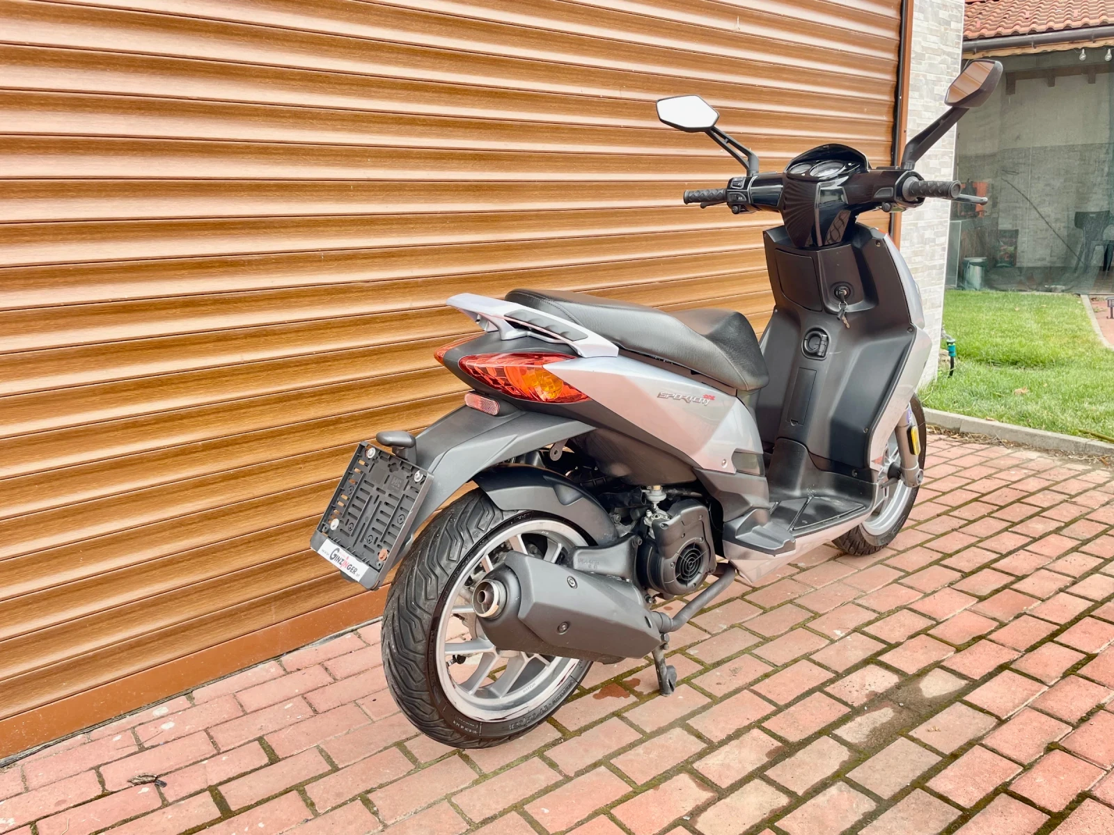 Aprilia Sr Sportcity 125 - изображение 7