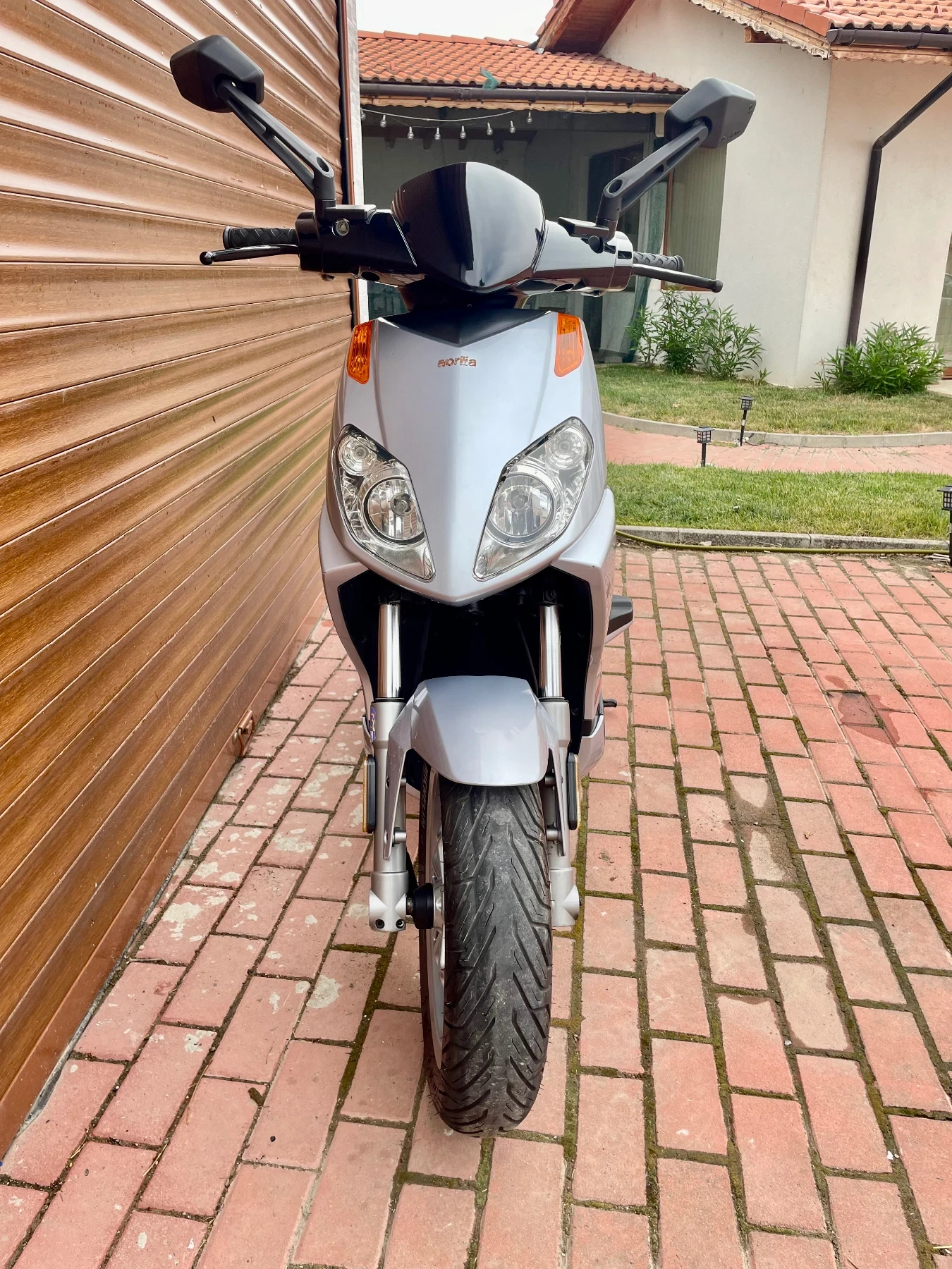 Aprilia Sr Sportcity 125 - изображение 3