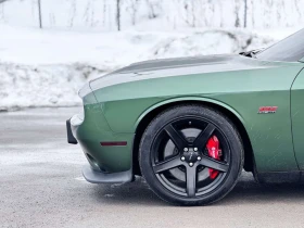 Dodge Challenger SRT 392  CARFAX, снимка 7