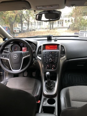 Opel Astra 1.6 Turbo , снимка 9